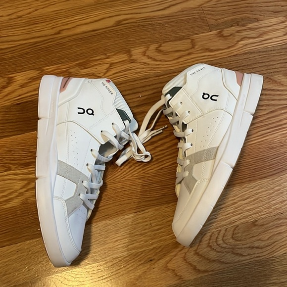 On Running The Roger Clubhouses Mid Size 10.5 NEW - Picture 7 of 13